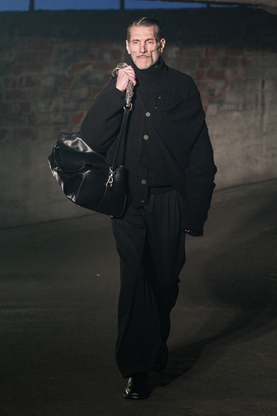 10-herve-c-main-book-victor-talent-spotters