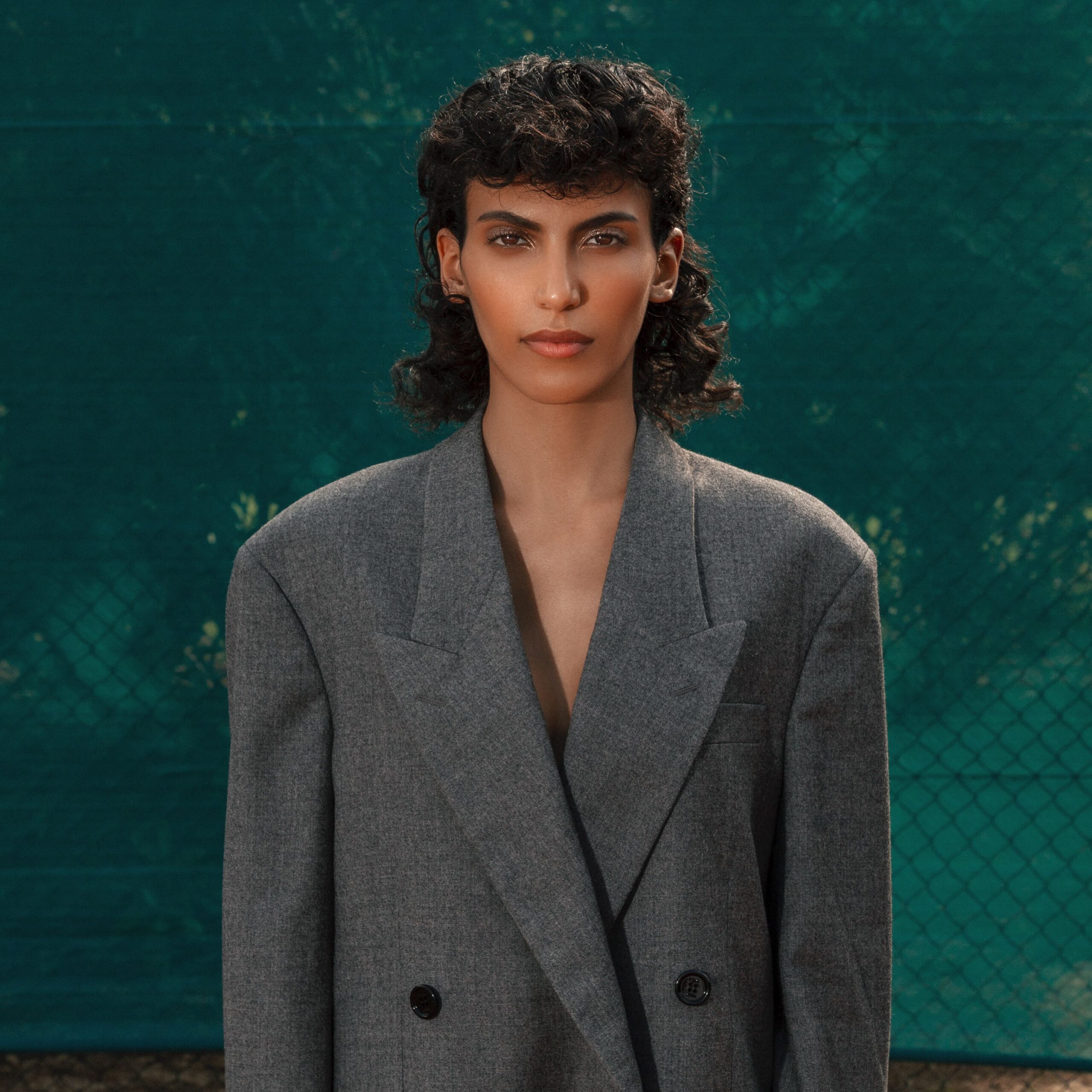 18-sarah-e-main-book-victor-talent-spotters