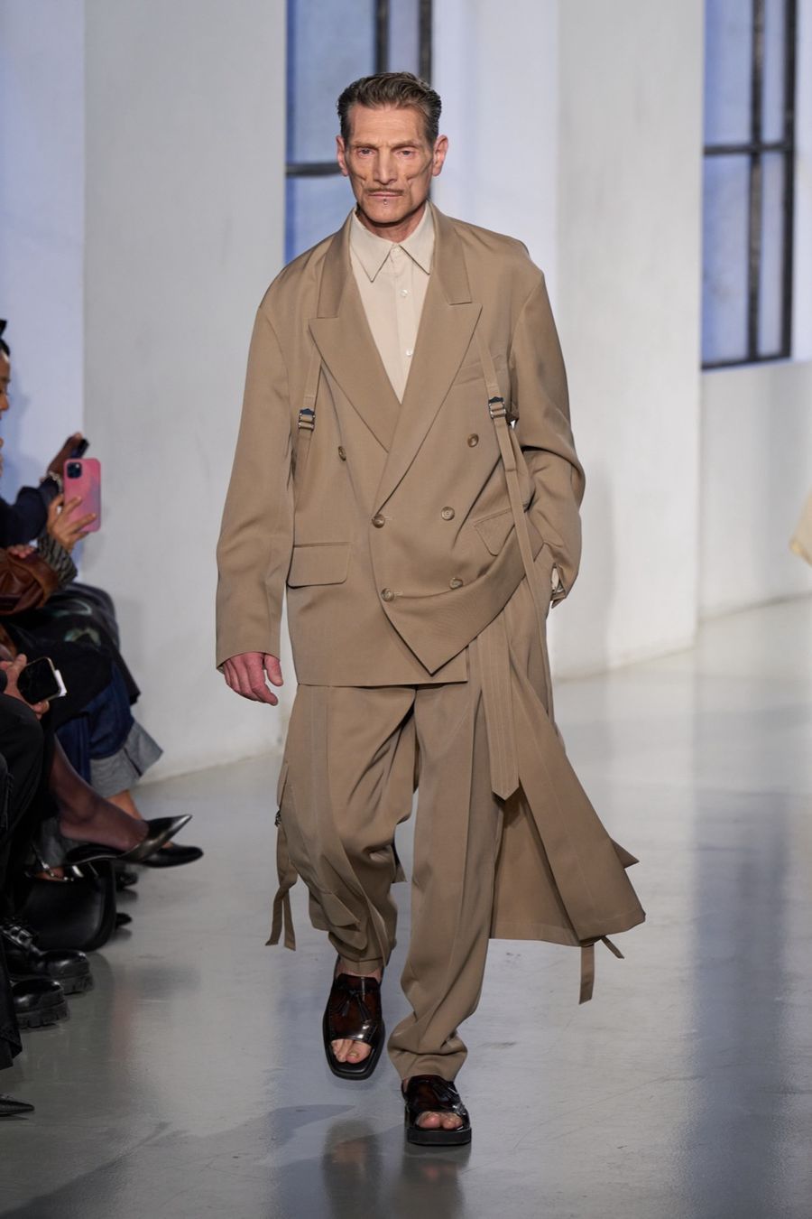 25-herve-c-main-book-victor-talent-spotters