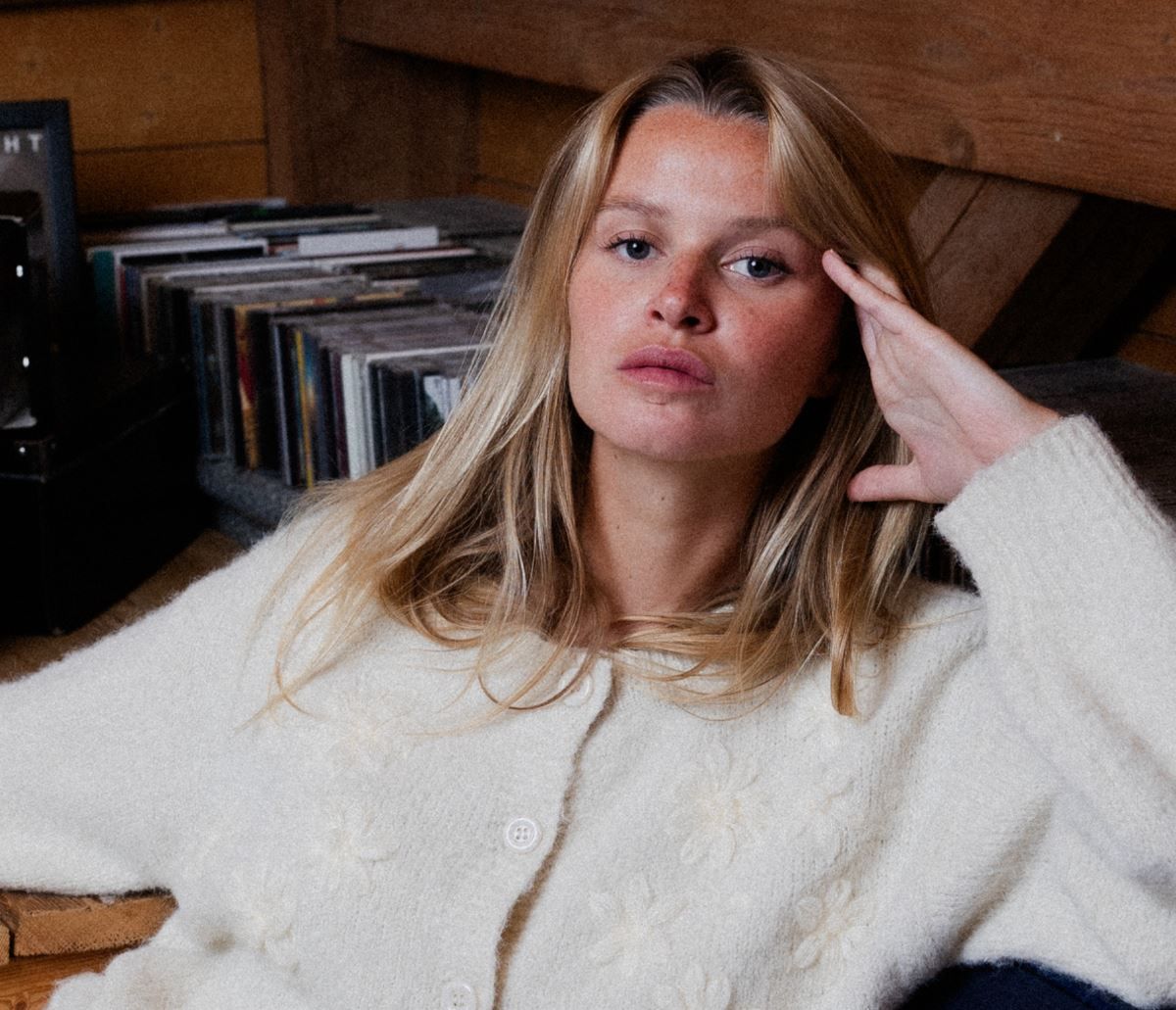 8-zoe-main-book-victor-talent-spotters