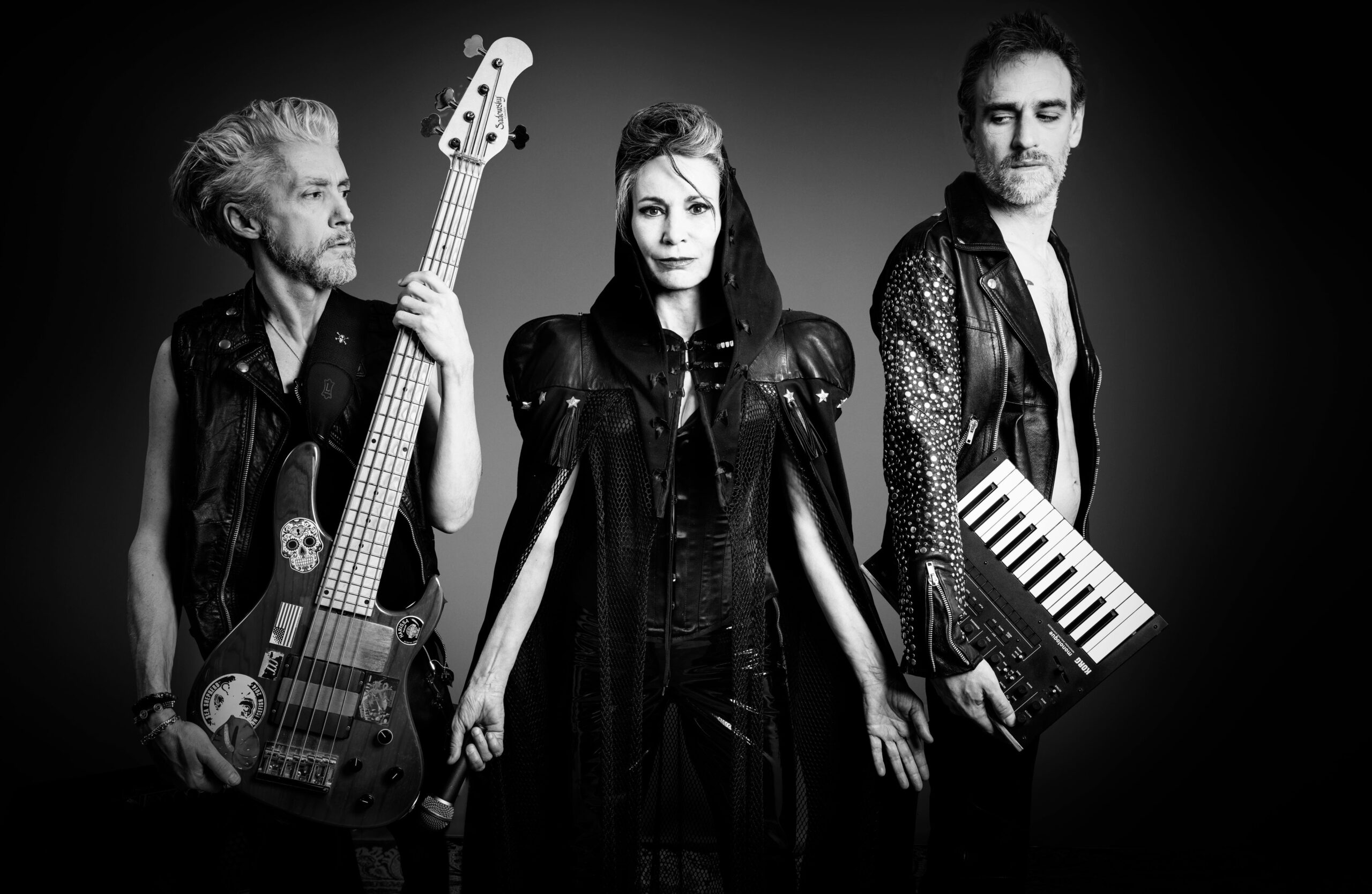 19-mona-s-main-book-victor-talent-spotters