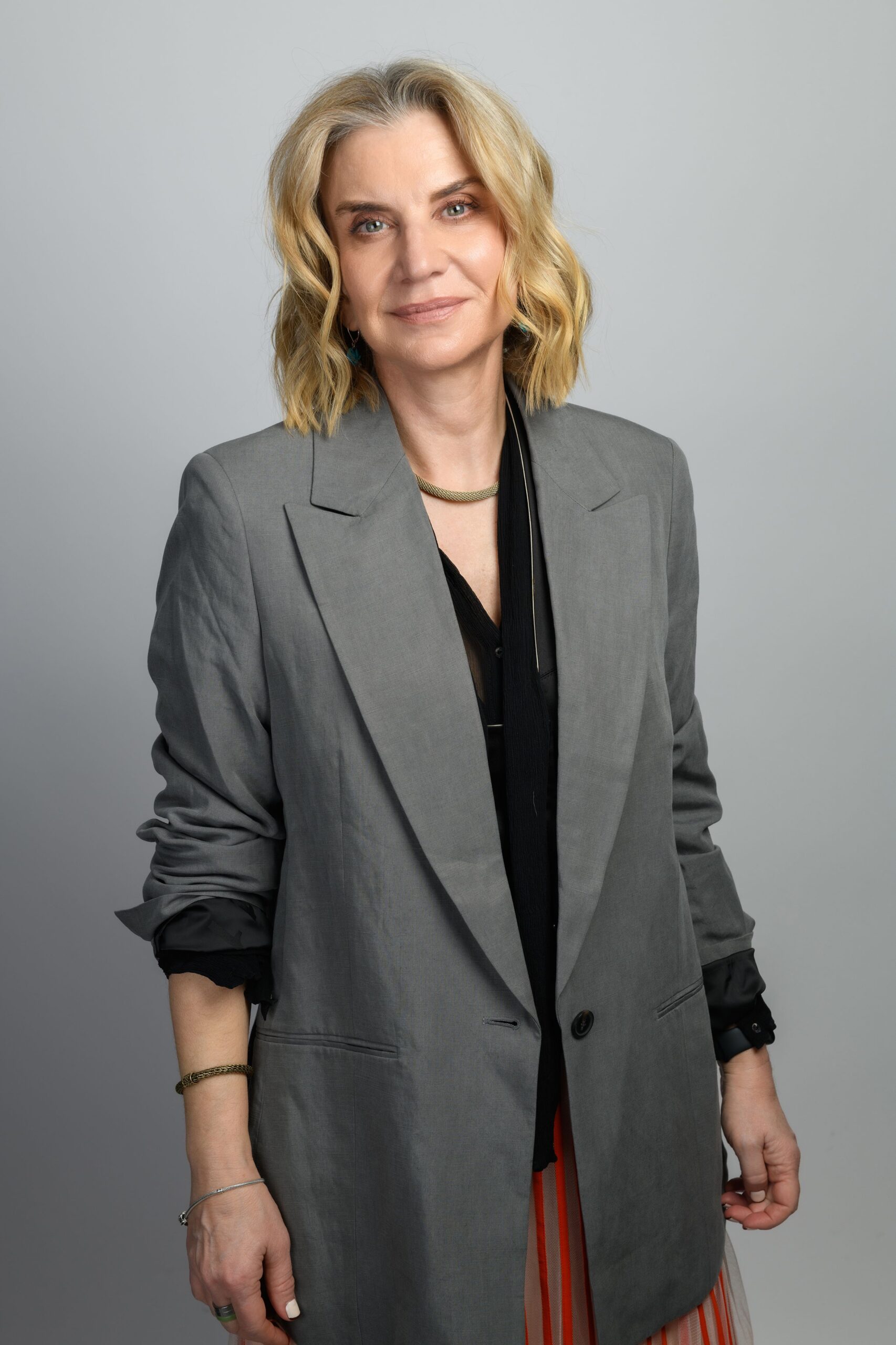 4-holly-h-main-book-victor-talent-spotters