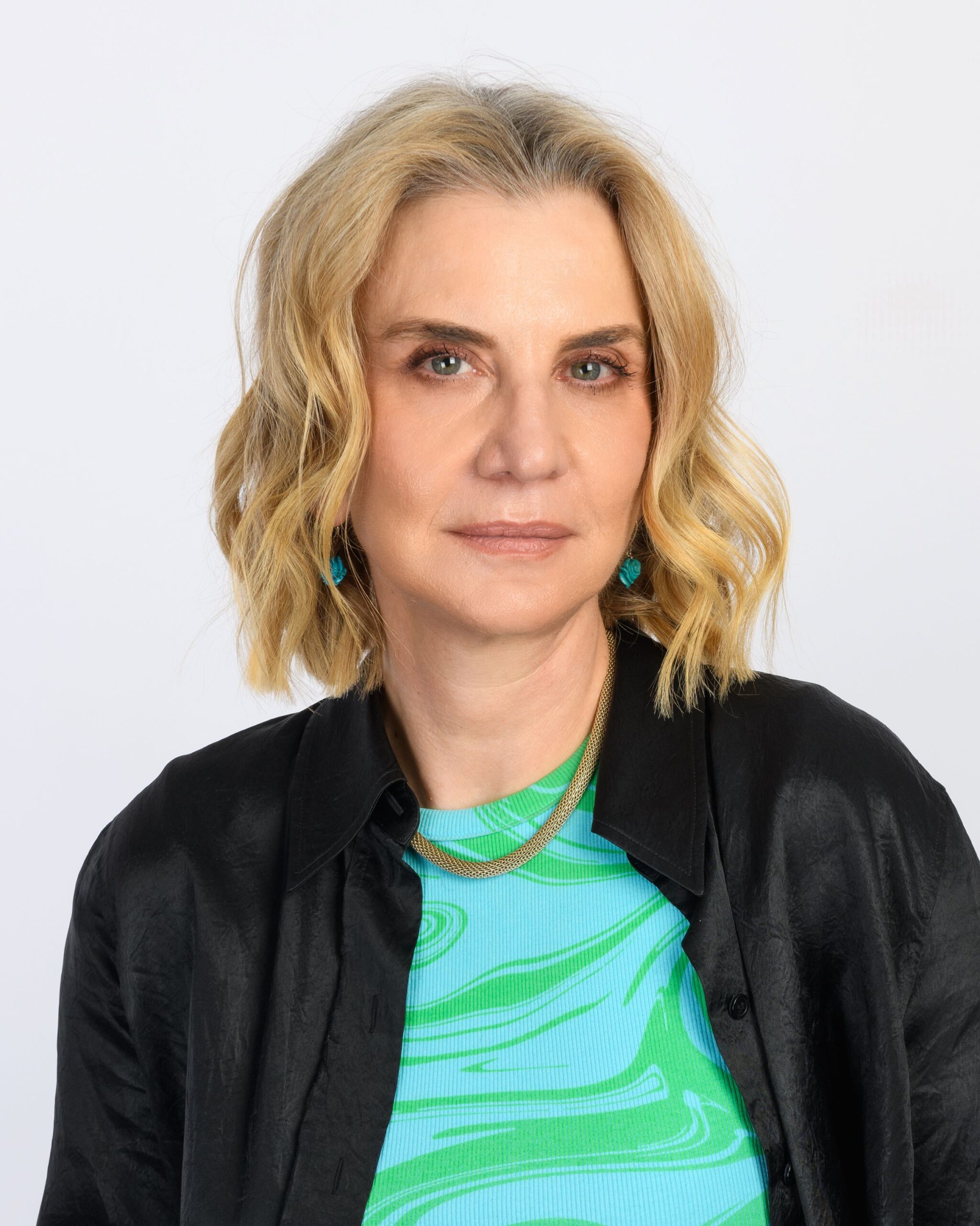 5-holly-h-main-book-victor-talent-spotters