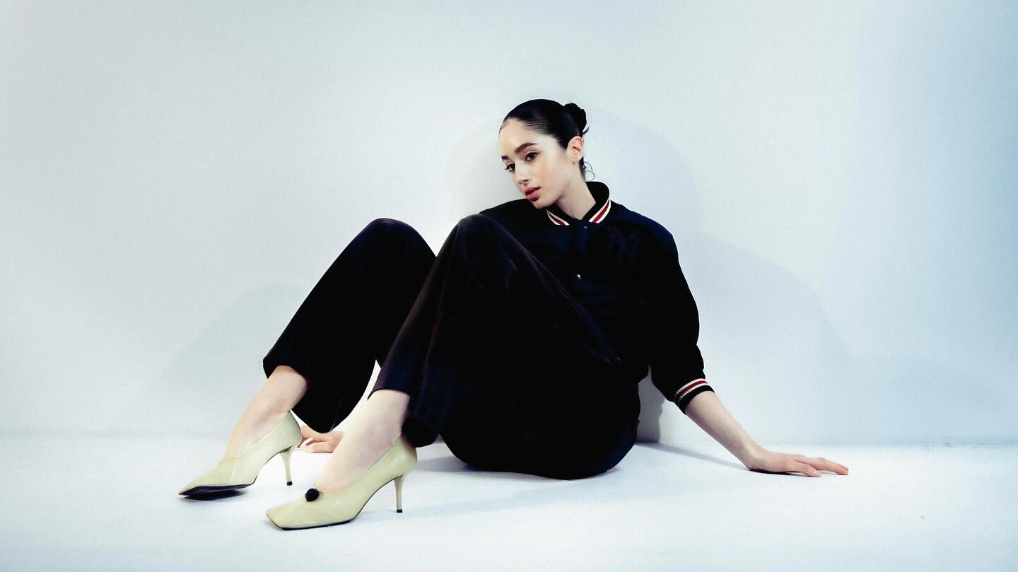 6-emma-b-main-book-victor-talent-spotters