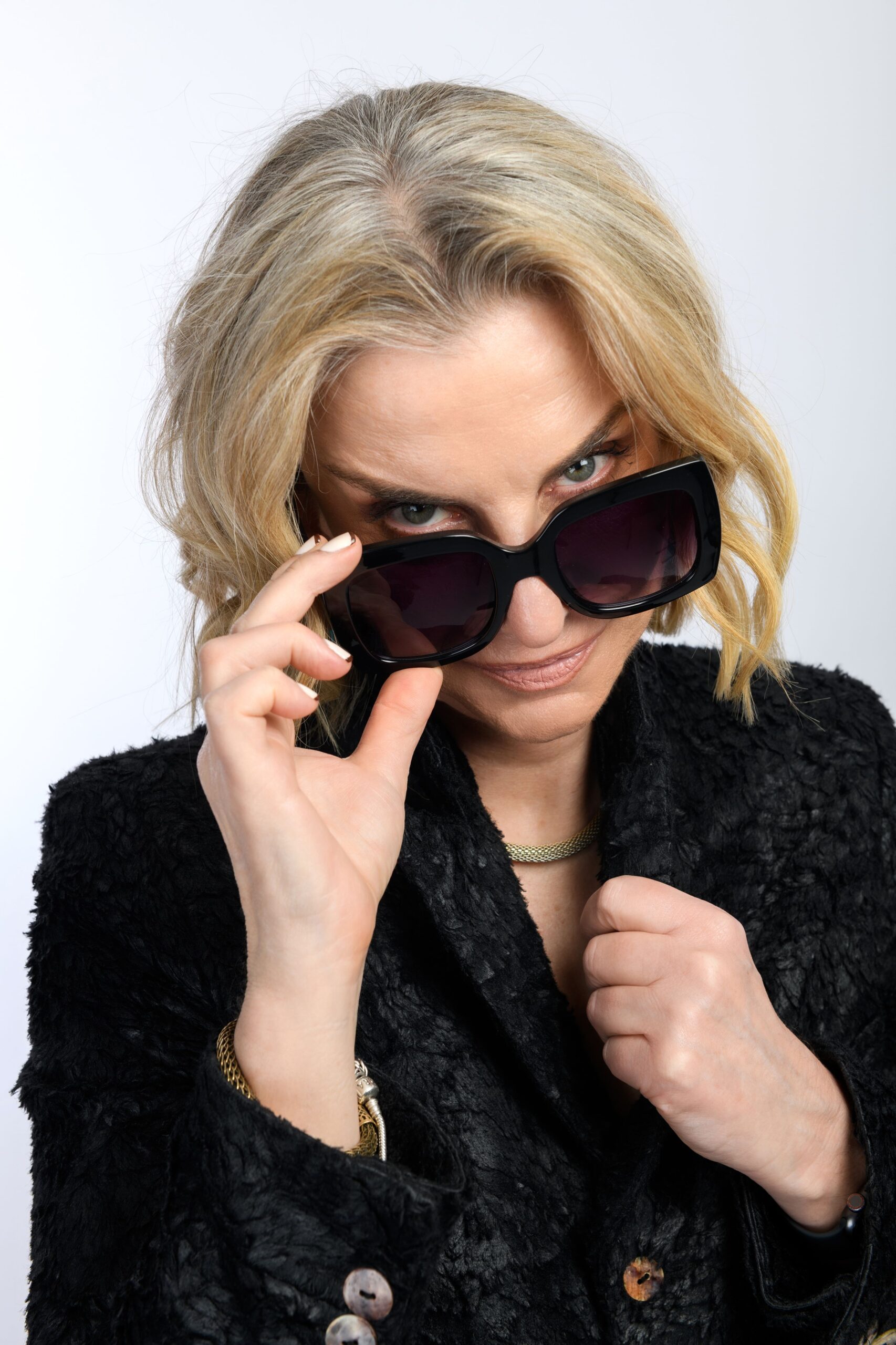 6-holly-h-main-book-victor-talent-spotters