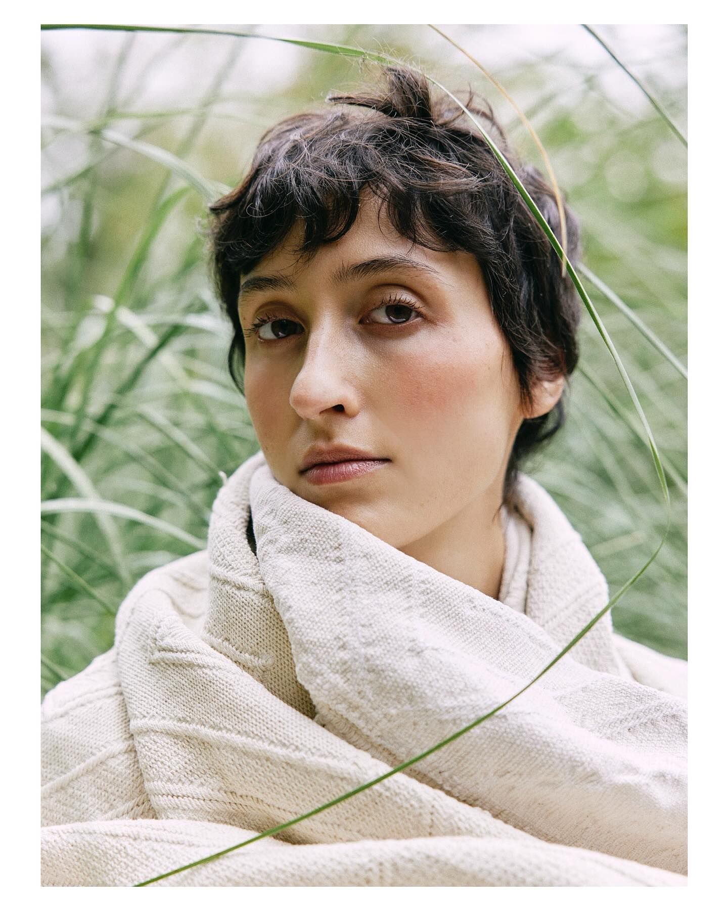 1-angele-f-main-book-victor-talent-spotters