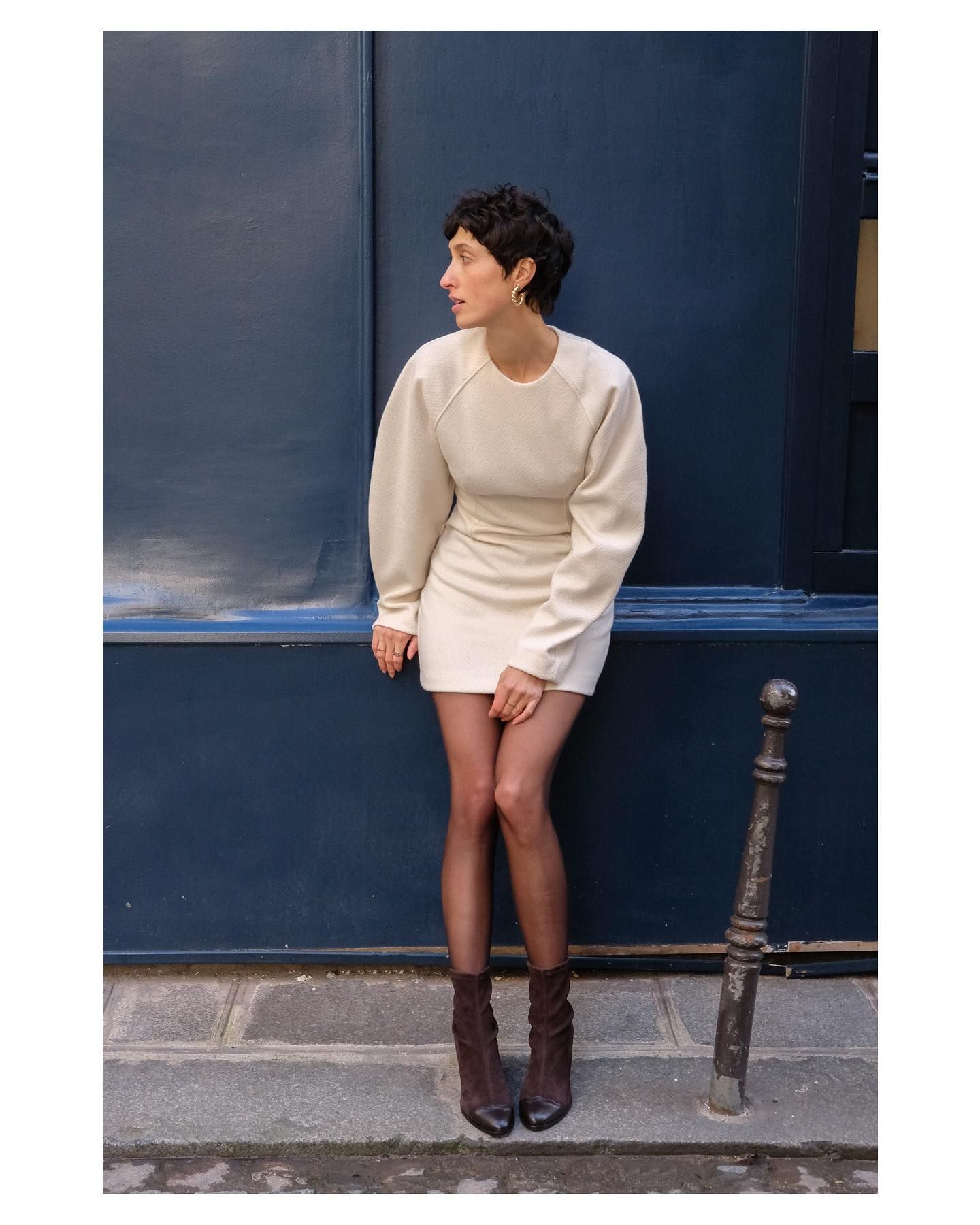 19-angele-f-main-book-victor-talent-spotters