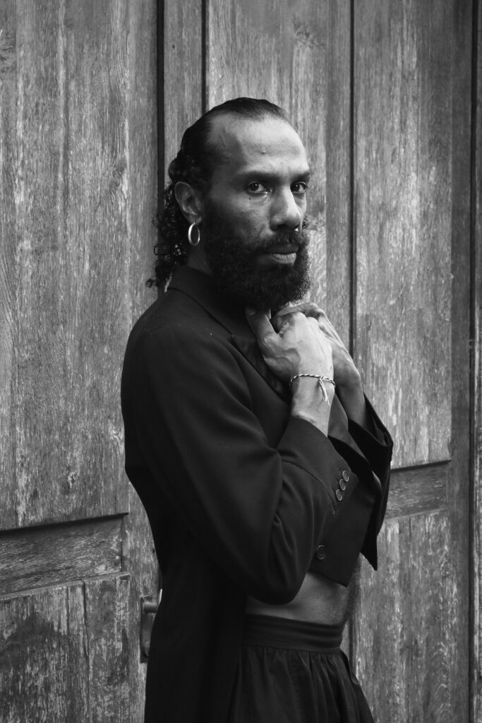 LAURENT E — photo 1